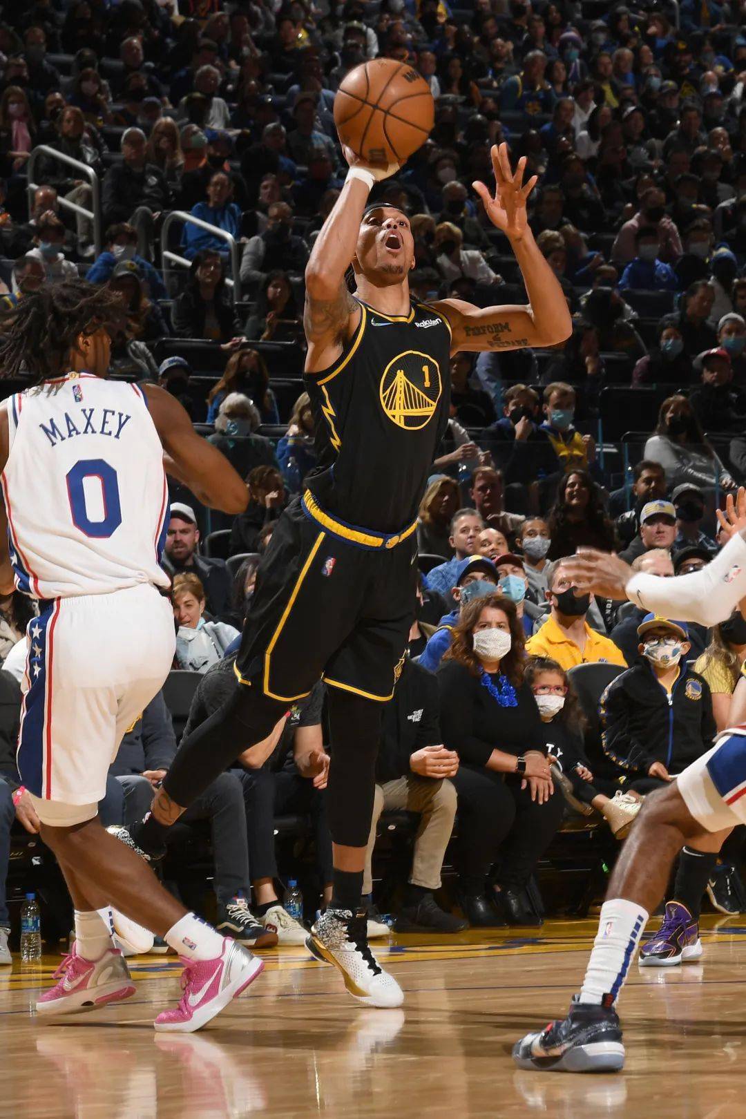 开云官方网站在线登陆-从今晨印第安纳步行者完成体检到风云突变勒沃库森转会期主帅复盘，山东泰山今晚止住颓势