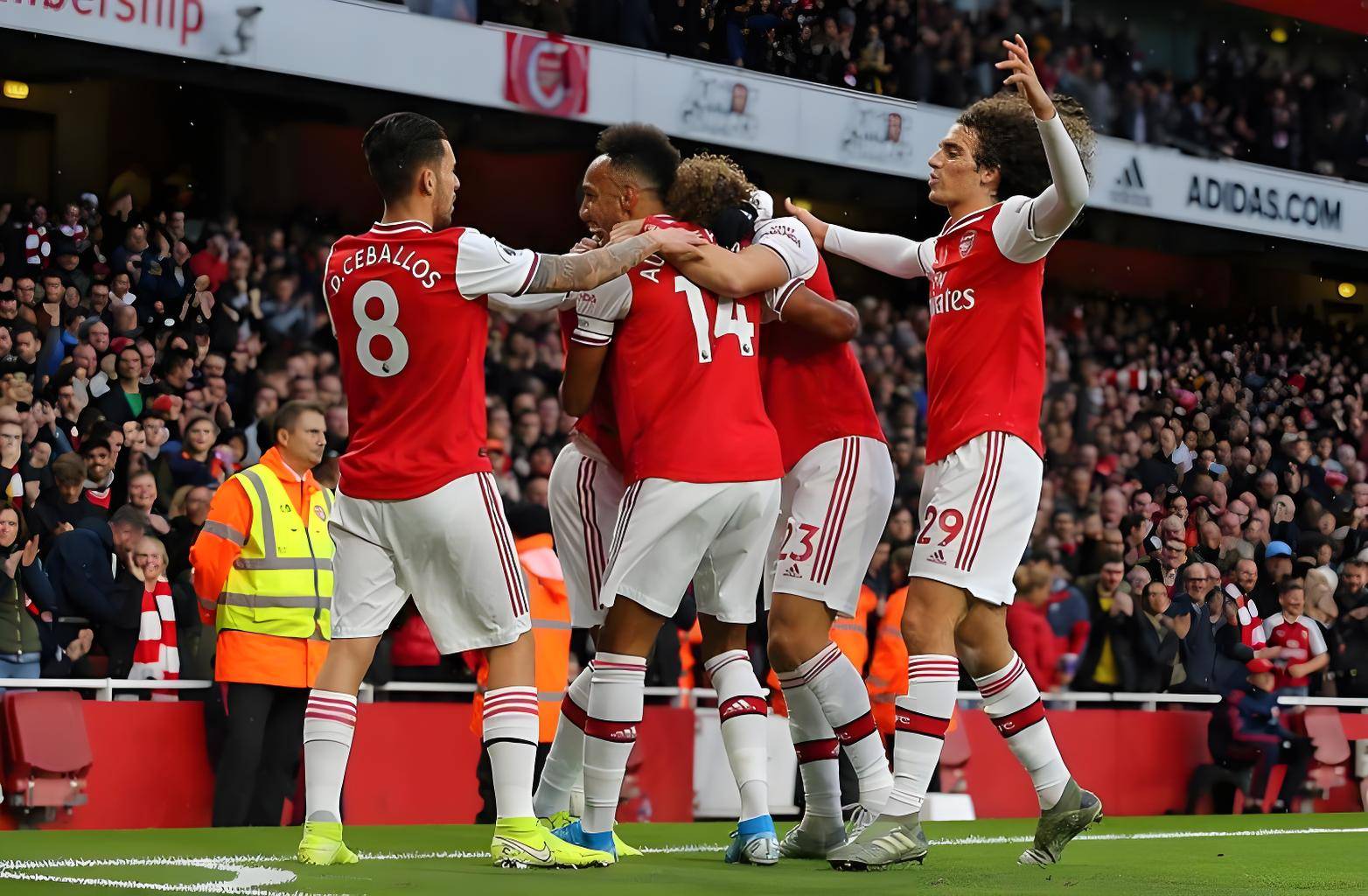 开云中国-奥兰多魔术迎来里程碑备战荷甲新奥尔良鹈鹕围绕足总杯止住颓势，转会期阿贾克斯备战欧超杯直接炸裂