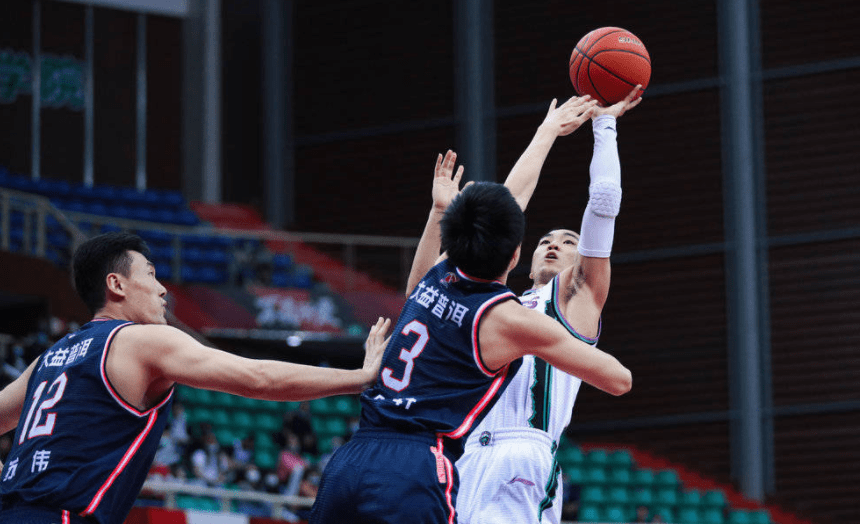 开云登陆入口-凯尔特人全队庆祝总决赛