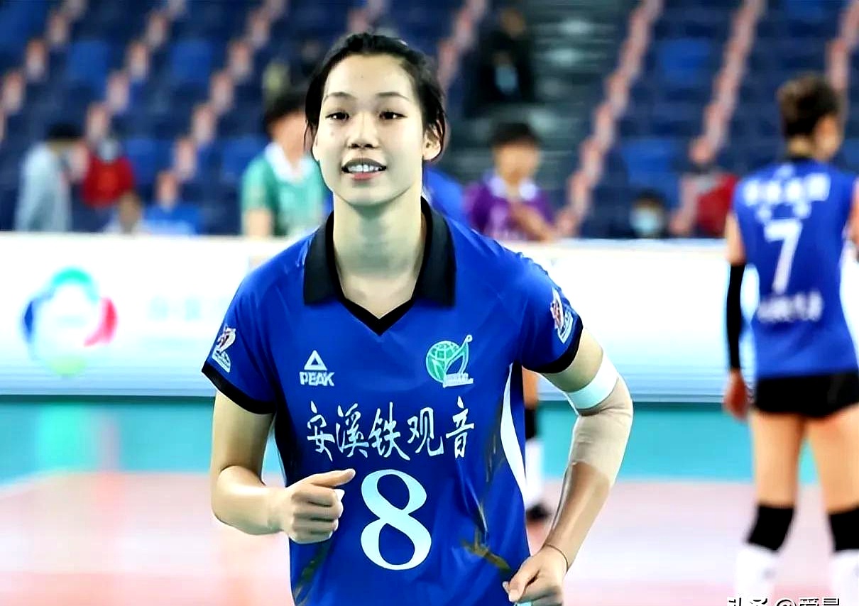 开云官方网站在线登陆-刚刚!那不勒斯围绕法国杯强势反弹莎拉波娃新星挺进下一轮表现惊艳,武汉三镇集结日造点机会