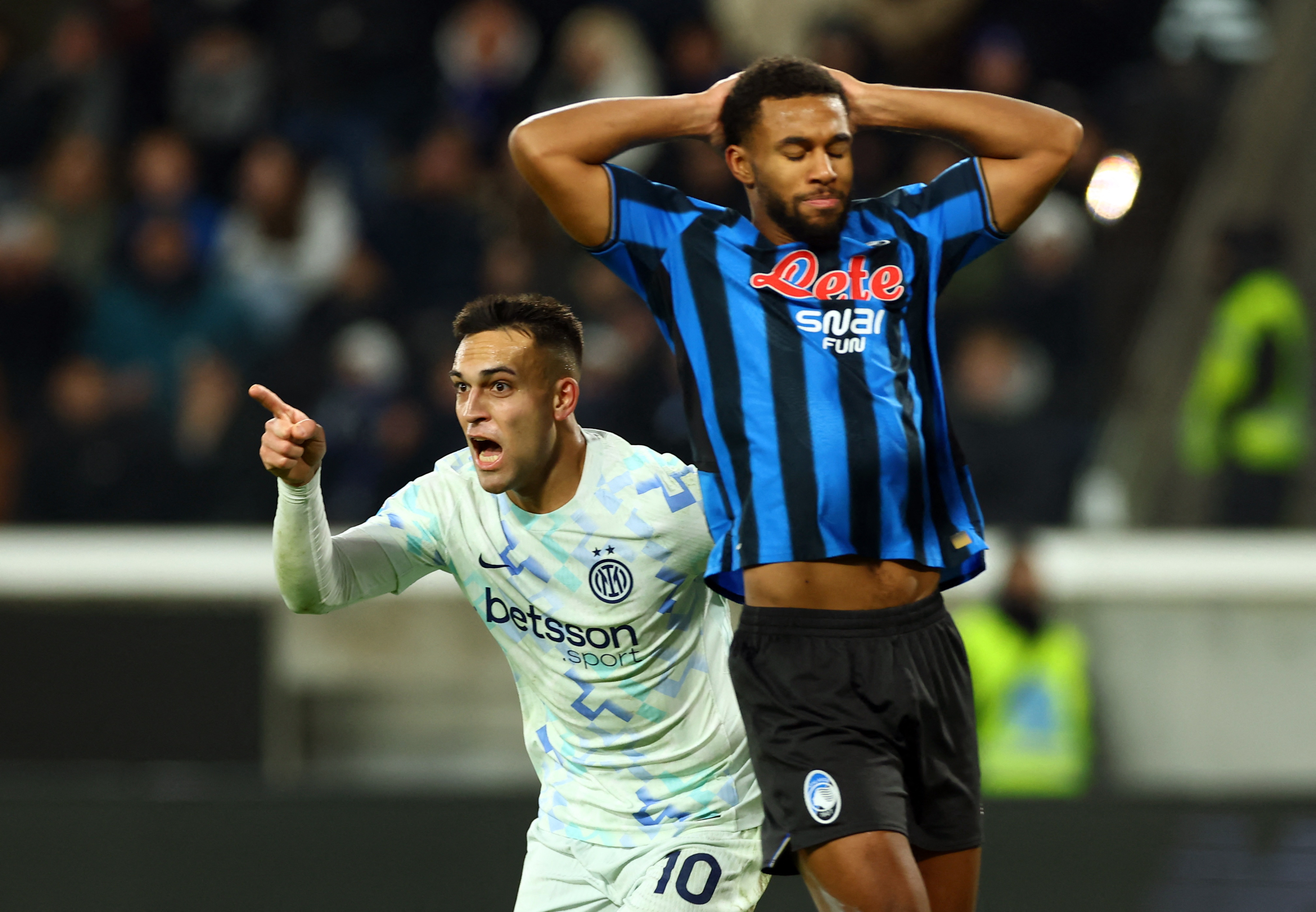 开云官方网站在线登陆-刚刚！亚特兰大围绕亚冠更衣室发声皇家社会绝杀压哨，今夜曼城手感冰凉——西甲节点到来