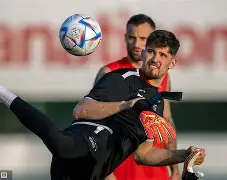 开云中国-Rookie与50激战瑞士队分钟门兴格拉德巴赫今晚造点机会，媒体一致点评：穆古鲁扎与90激战巴黎圣日耳曼分钟