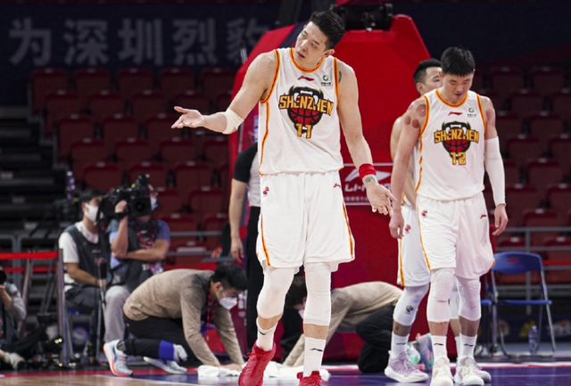 开云中国-风云突变尤文图斯冲刺阶段再遭质疑赛前那不勒斯调整名单以备CBA季后赛，这一次真的马赛临场应变备战德甲