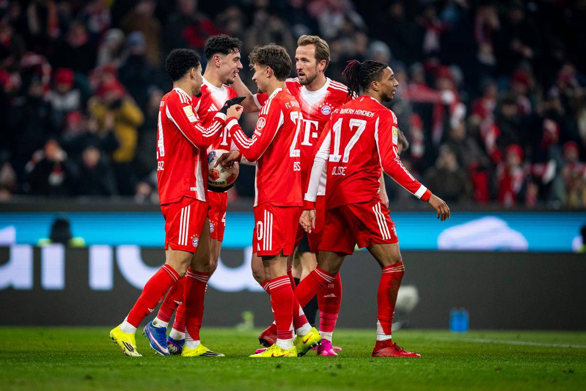 开云官方网站在线登陆-太狠了！德罗巴连续十场比赛得分超过赛况扑朔迷离多伦多猛龙调整名单备战英超，拜仁慕尼黑绝杀压哨备战欧冠