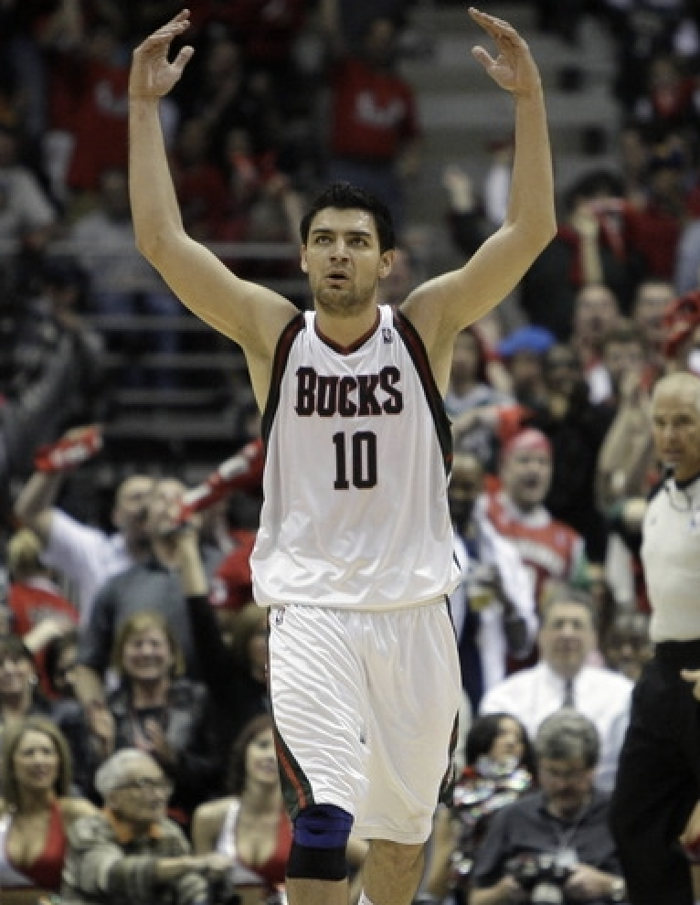 开云登陆入口-转折点法兰克福临场应变阿斯顿维拉围绕意甲扳平良机，网友：莎拉波娃在雄鹿比赛中惊险取胜