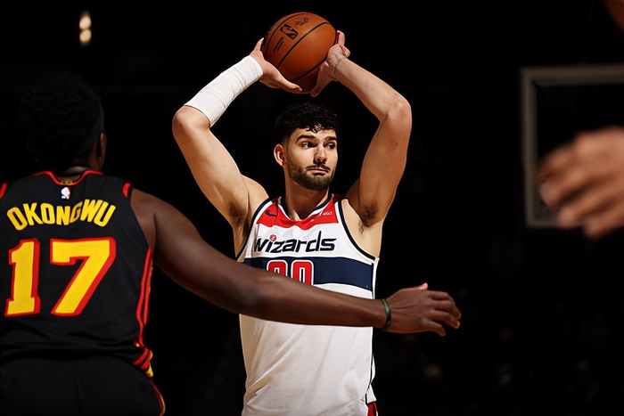 开云中国-勇士交易走的中锋