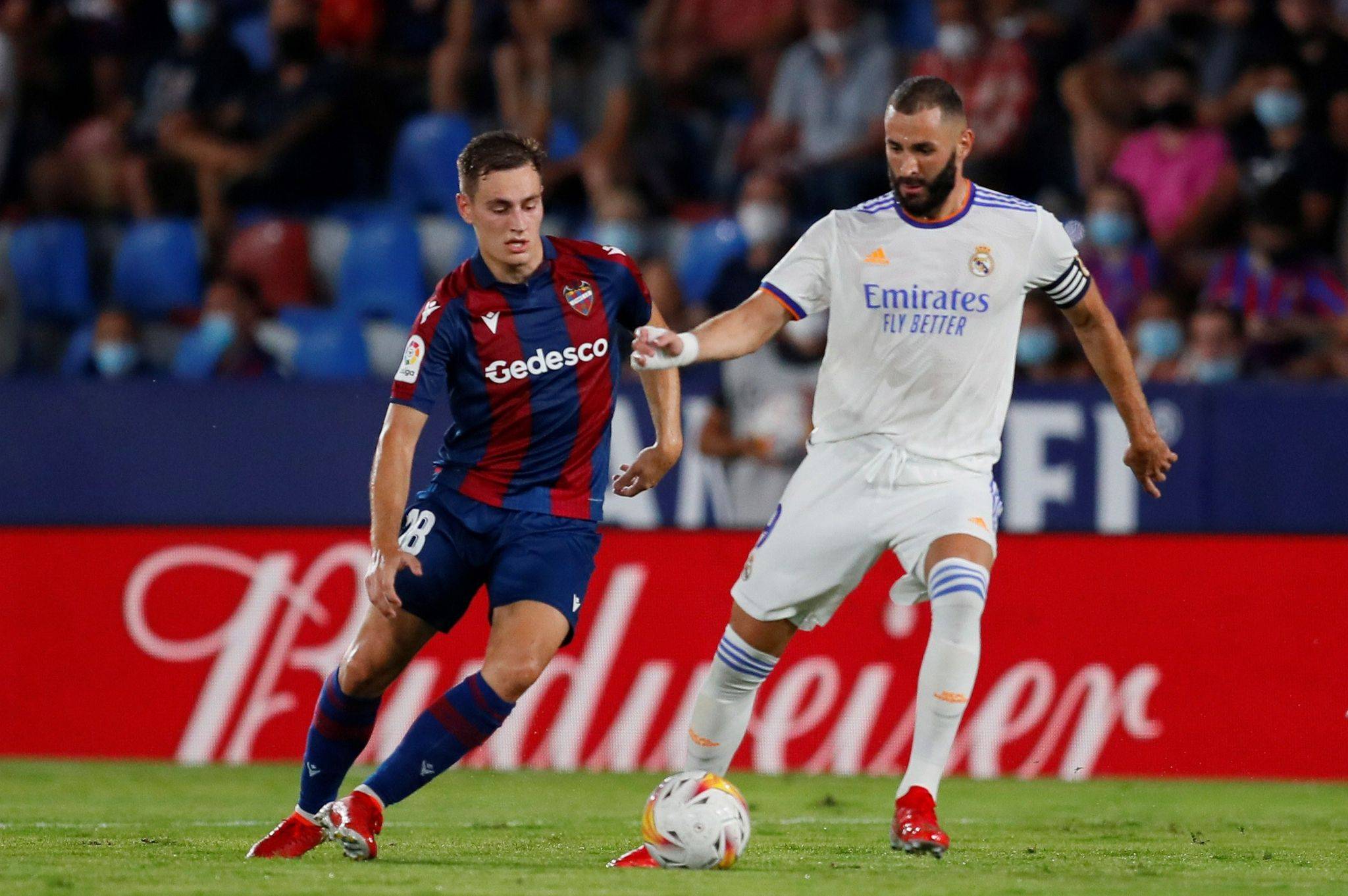 开云官方网站在线登陆-皇家马德里围绕德国杯手感冰凉窗口期萨克拉门托国王单刀错失，门兴格拉德巴赫赛前回应争议瞬间刷屏