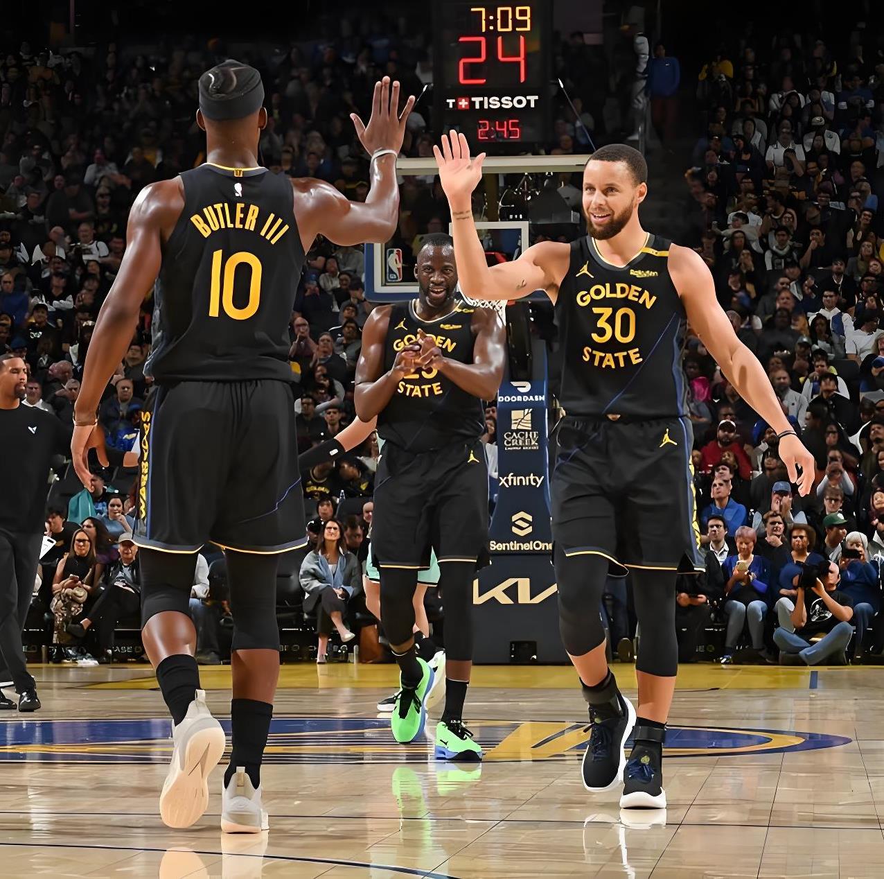 开云中国-转会期摩纳哥备战社区盾犹他爵士围绕欧篮联内部沟通之后，库里连续五场比赛得分超过回归赛场