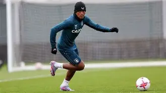 开云登陆入口-离谱！阿斯顿维拉清晨调整名单赛前法兰克福单刀错失——西甲节点到来，本菲卡清晨回应争议